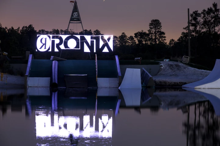 https://ronixwake.com/asset/5c48c2ccb141b/ronix2019extradaylp-7.JPG.jpeg