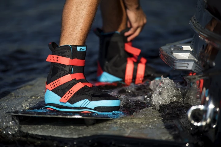 https://ronixwake.com/asset/5c48cc848de57/2019-RNX-ACTION-SUPREME-FOOTWEAR-2.jpg.jpeg