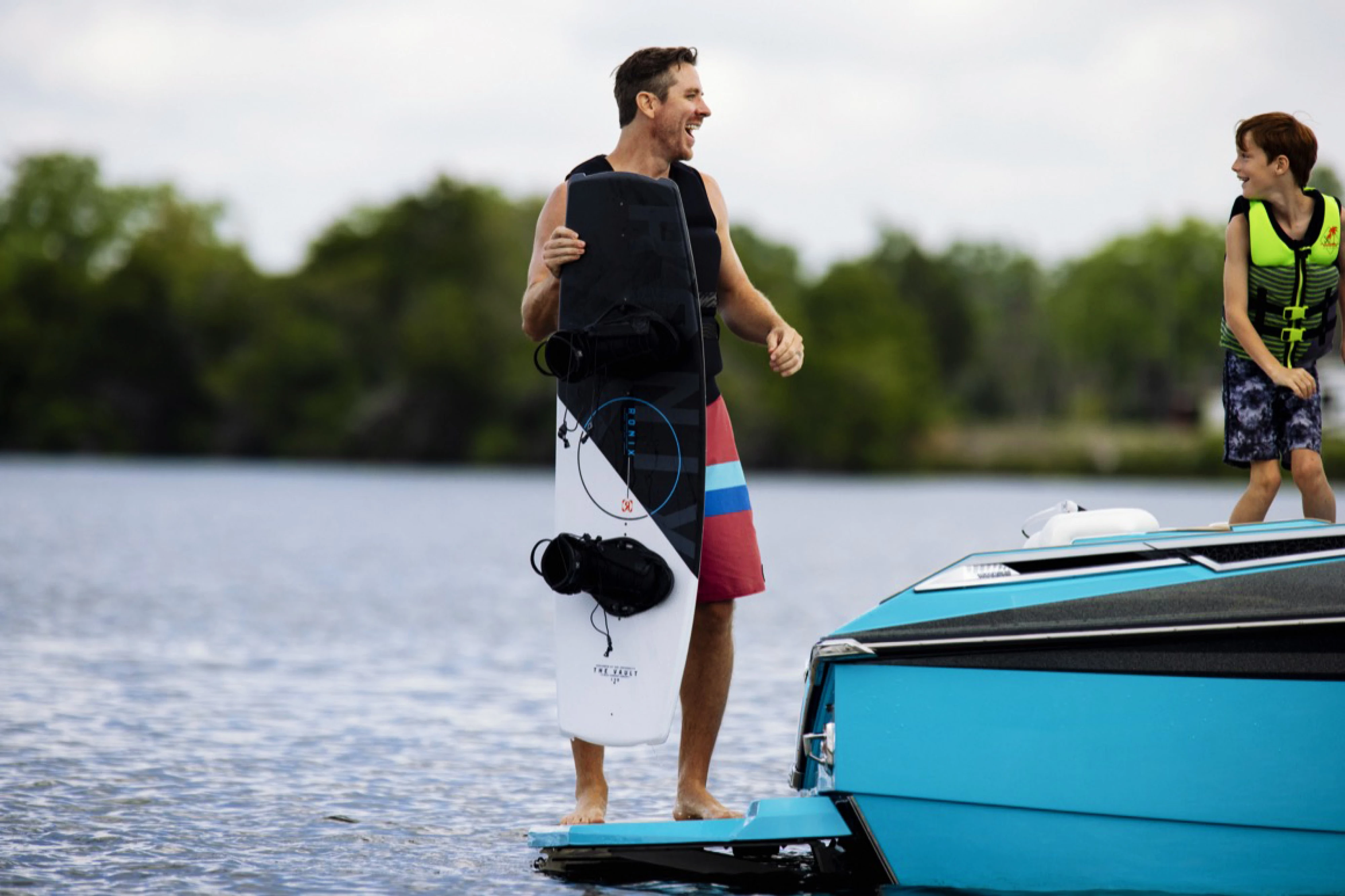 GALLERY-2022 Ronix Divide Boot 1013.jpg