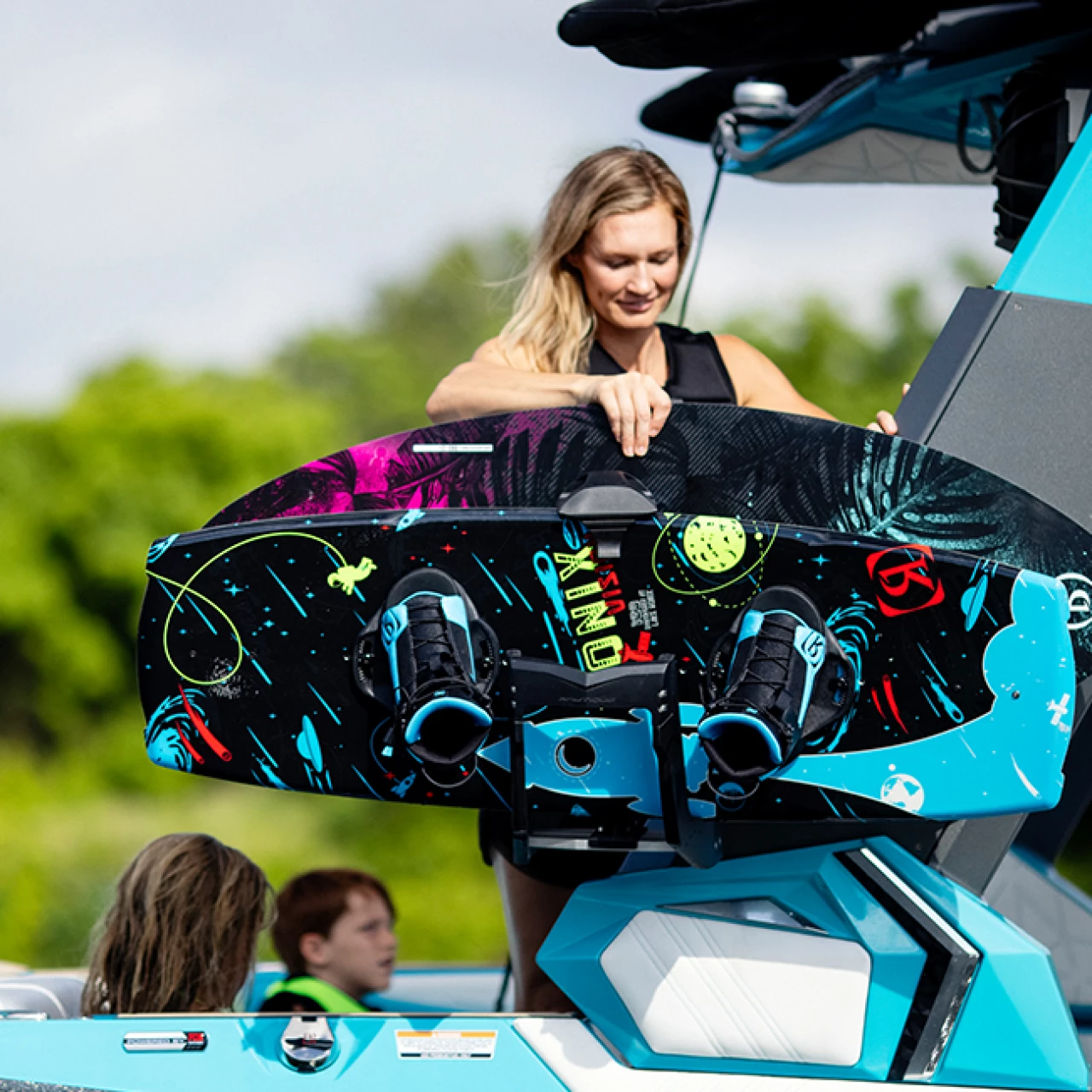 DESCRIPTION_2022 Ronix Vision Board 993.jpg