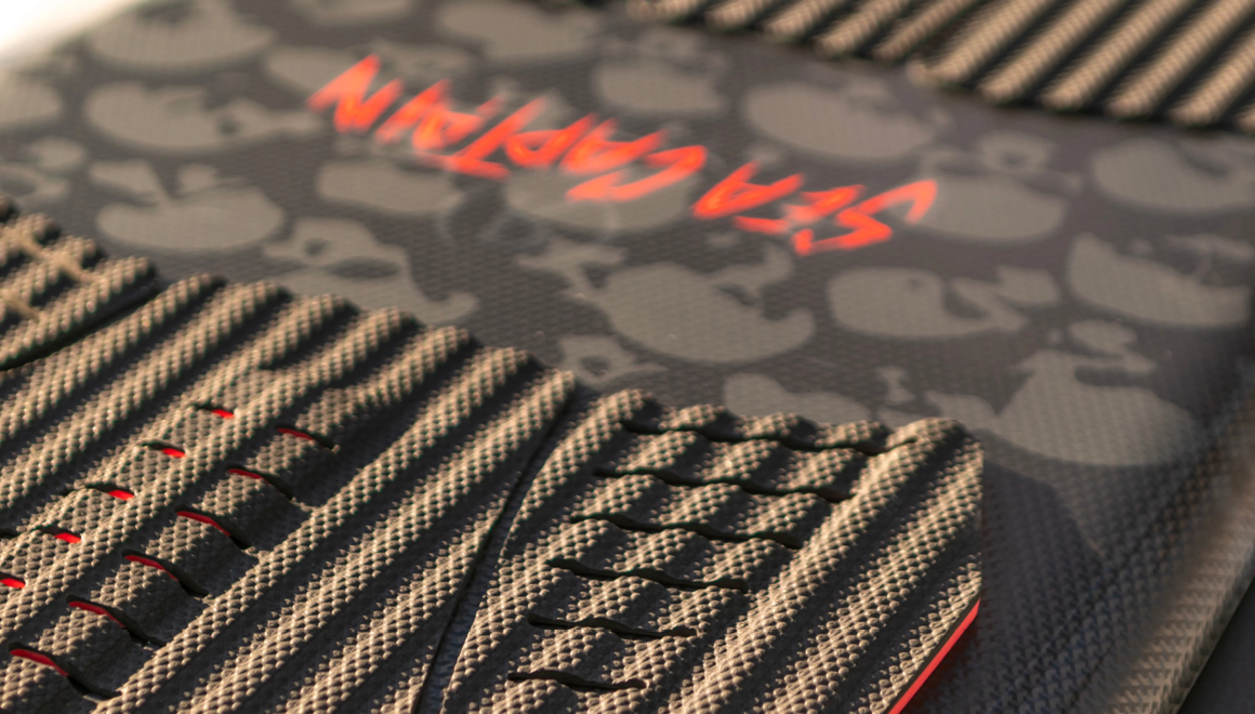 RNX25_ProductGallery_1160x660_SeaCaptain2