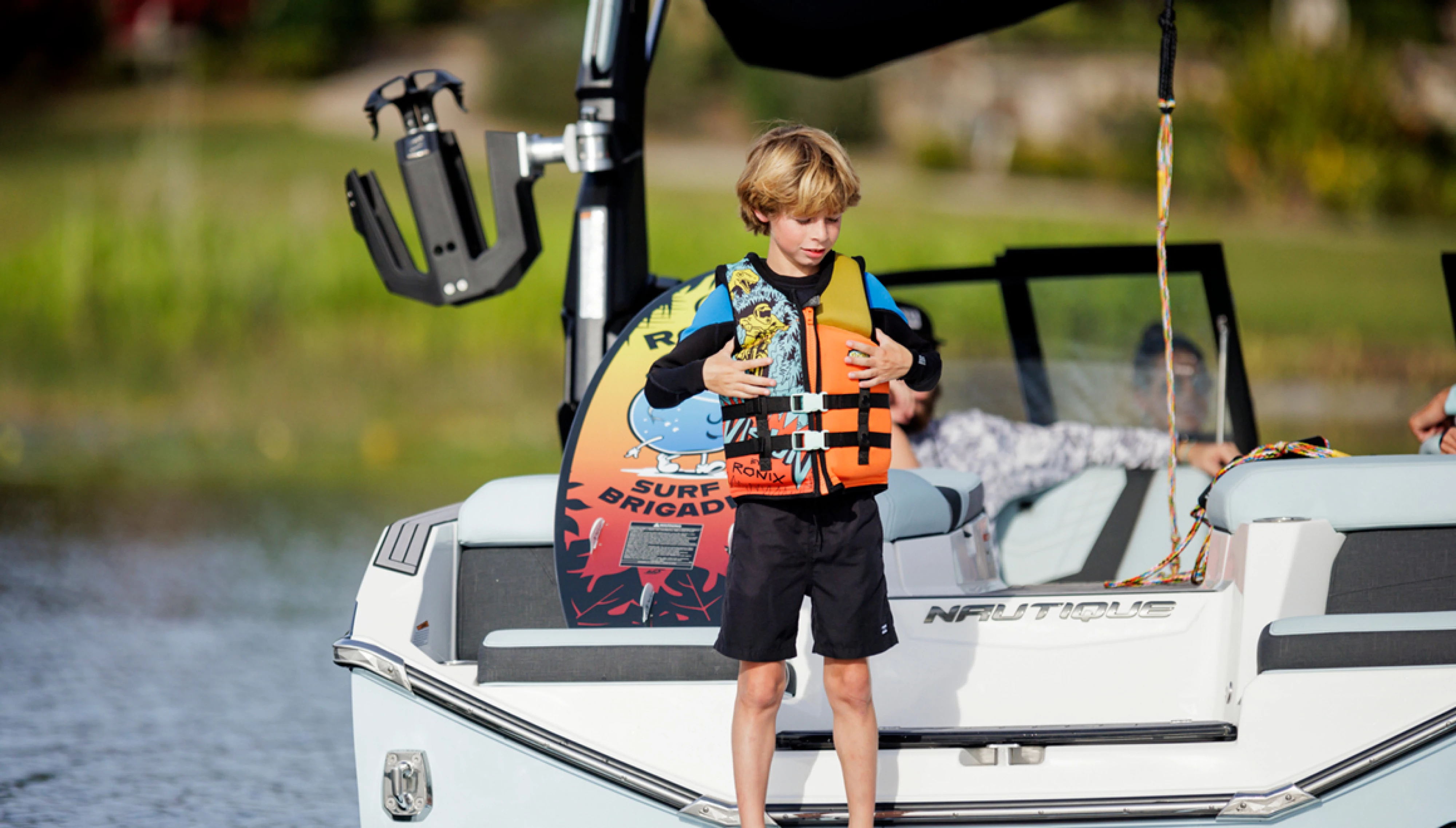 RNX25_ProductGallery_1160x660_VisionChild2