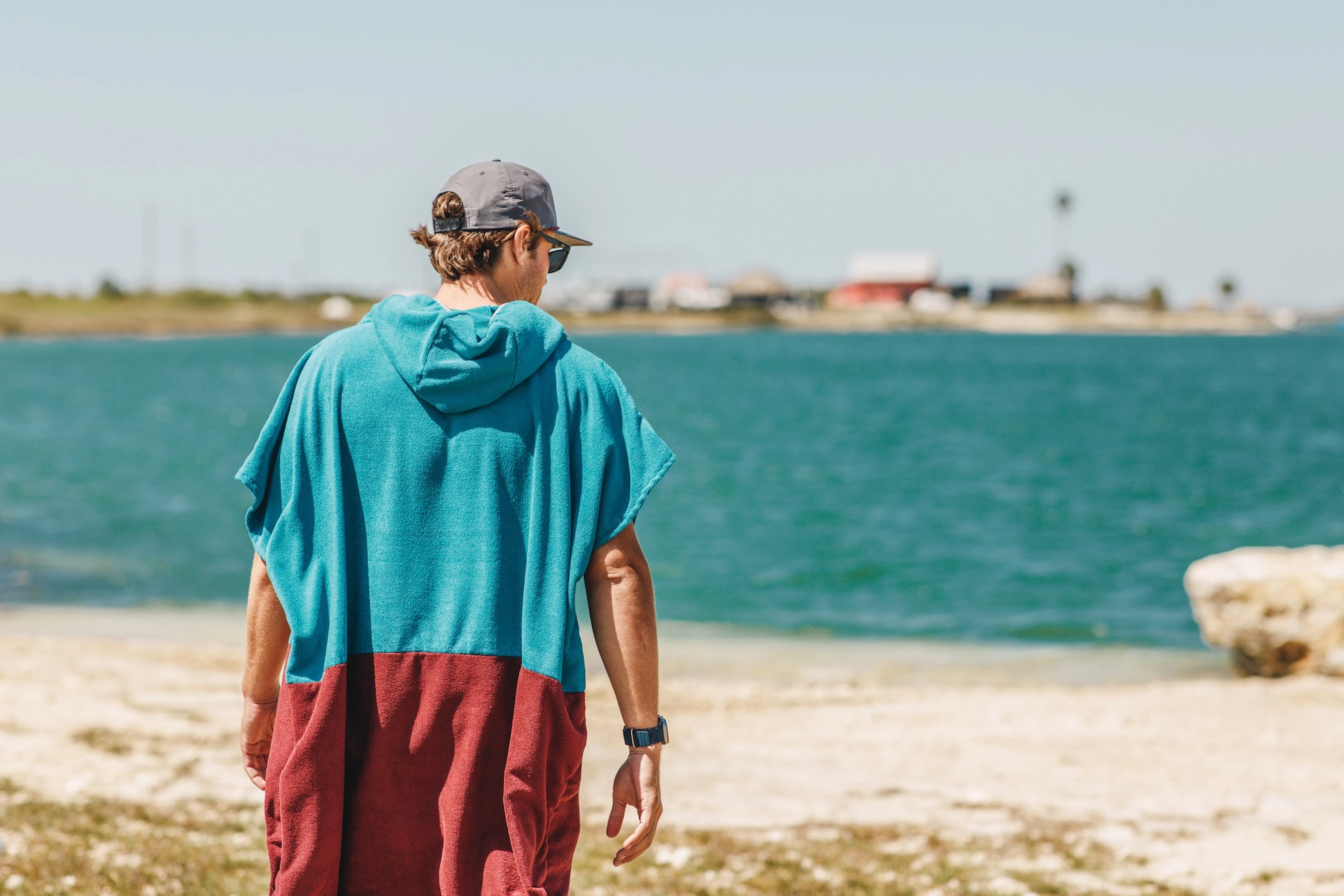 RONIX SOFTGOODS - CHANGE PONCHO - 2026 - LIFESTYLE 1