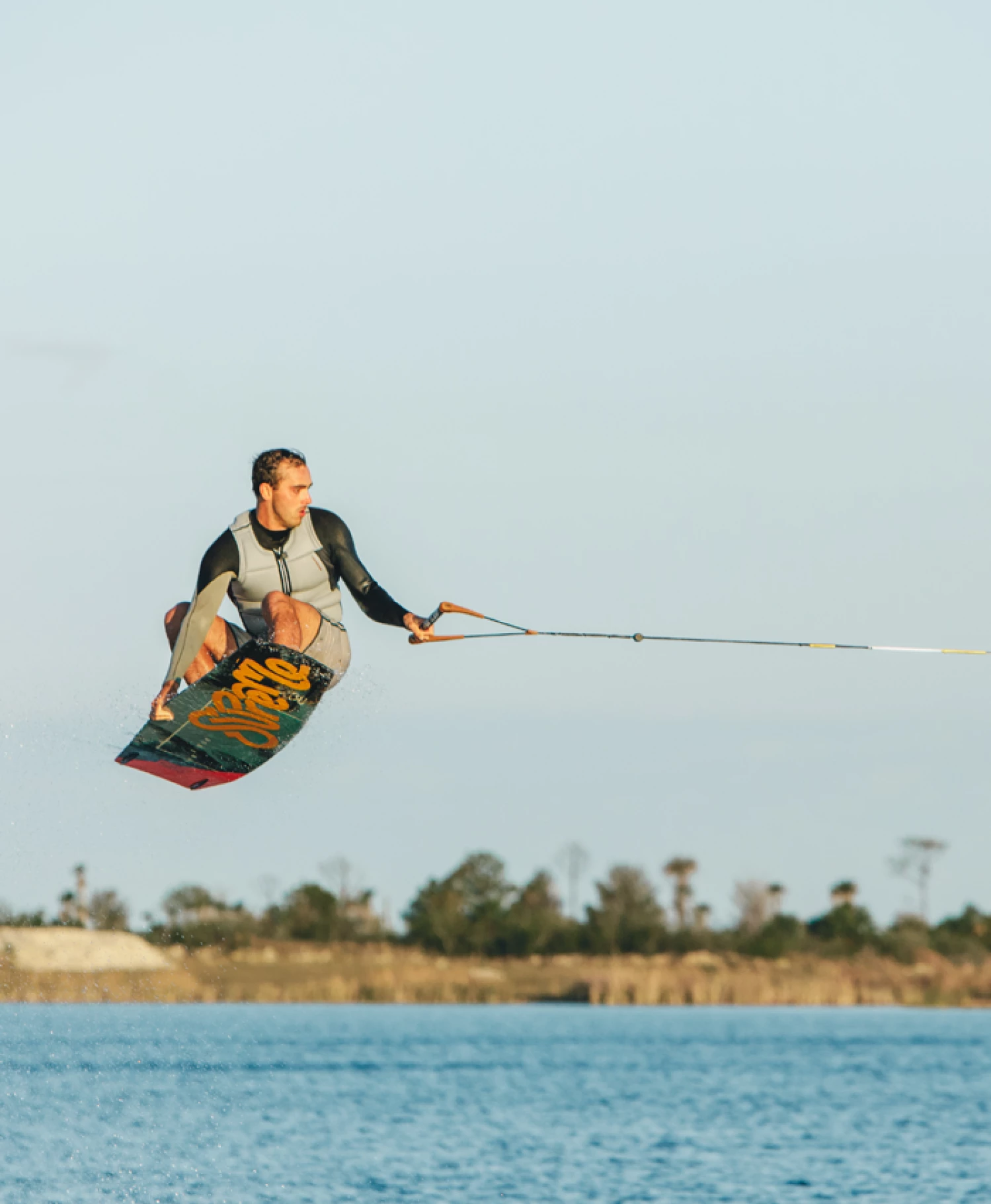 https://ronixwake.com/asset/68a3659081b0d/RONIX-WAKEBOARD-SUPREME---2026---ACTION.png