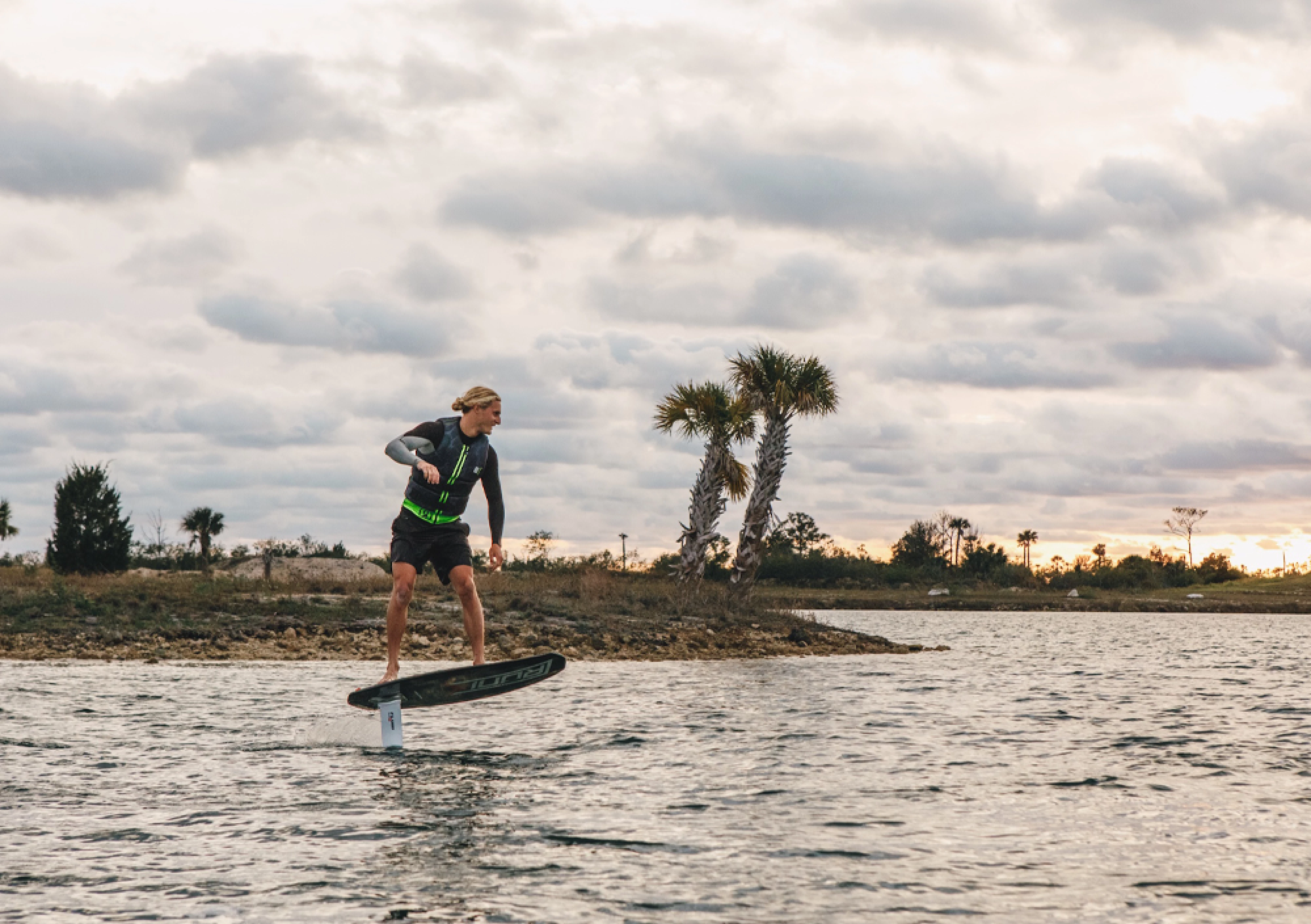 RONIX WAKEFOILS - FLUID MAST - BALANCE WING - 107