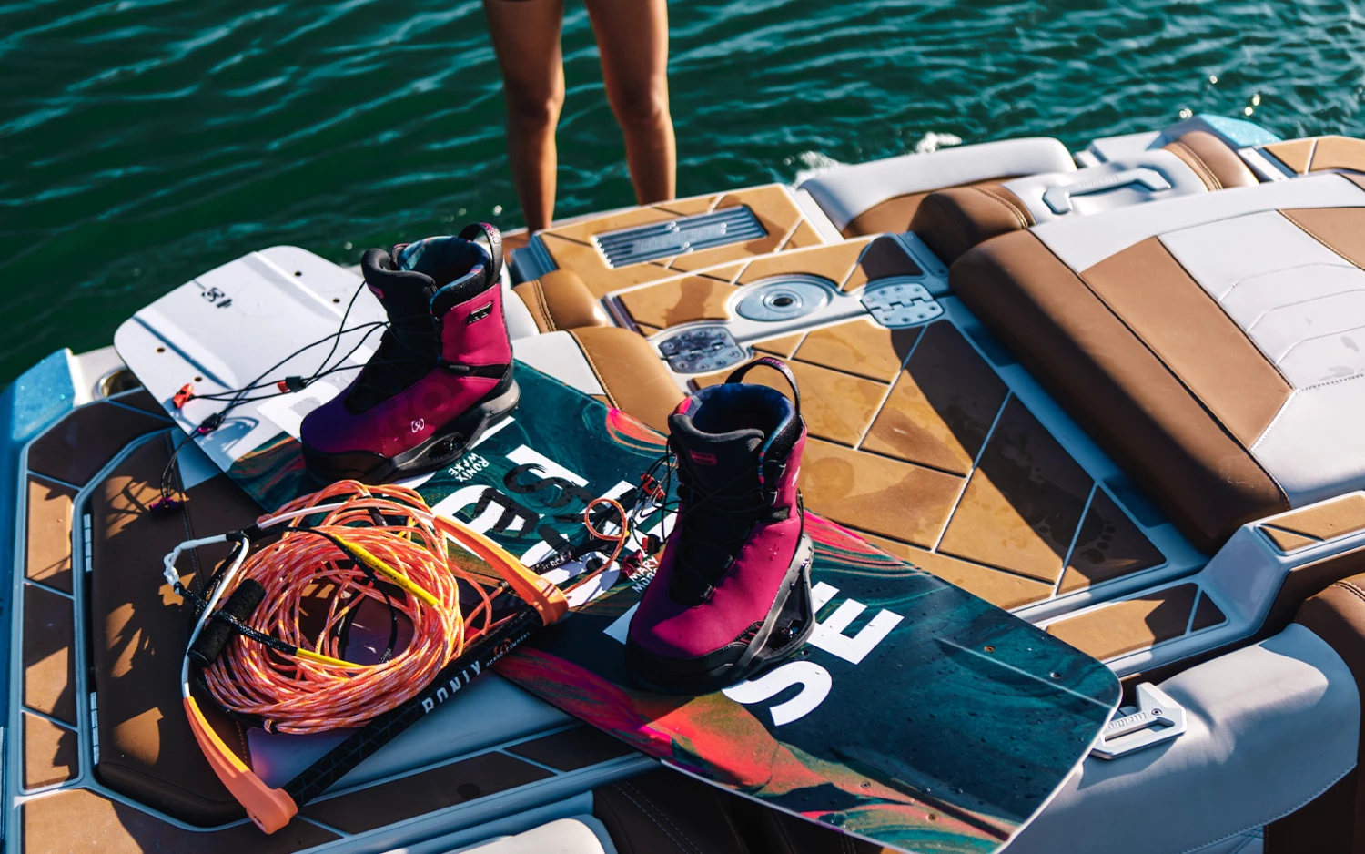 https://ronixwake.com/asset/68a5f5a309caf/RONIX-WAKEBOARDS---RISE---98.png