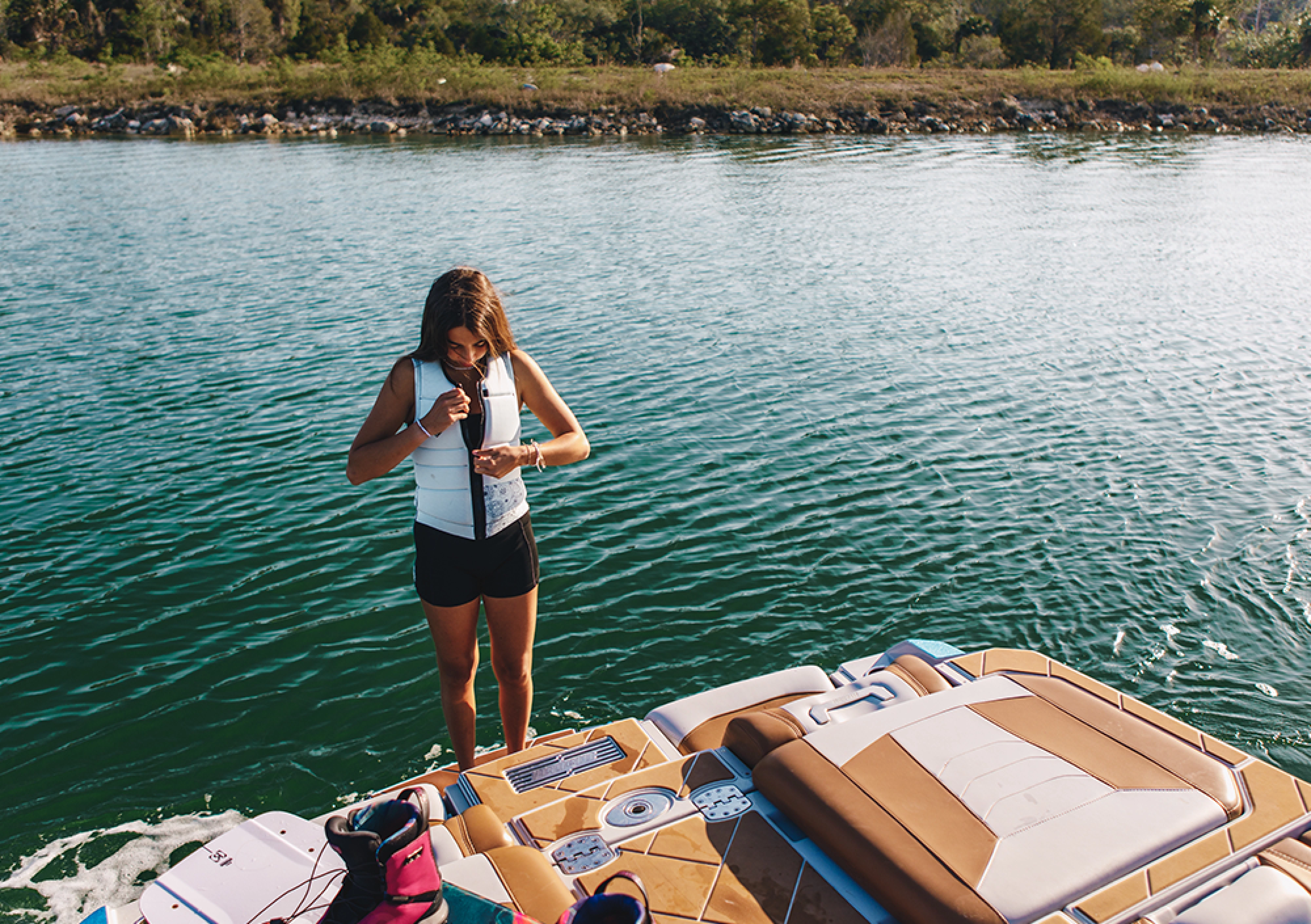 RONIX VESTS RISE - 2026 - GALLERY 3