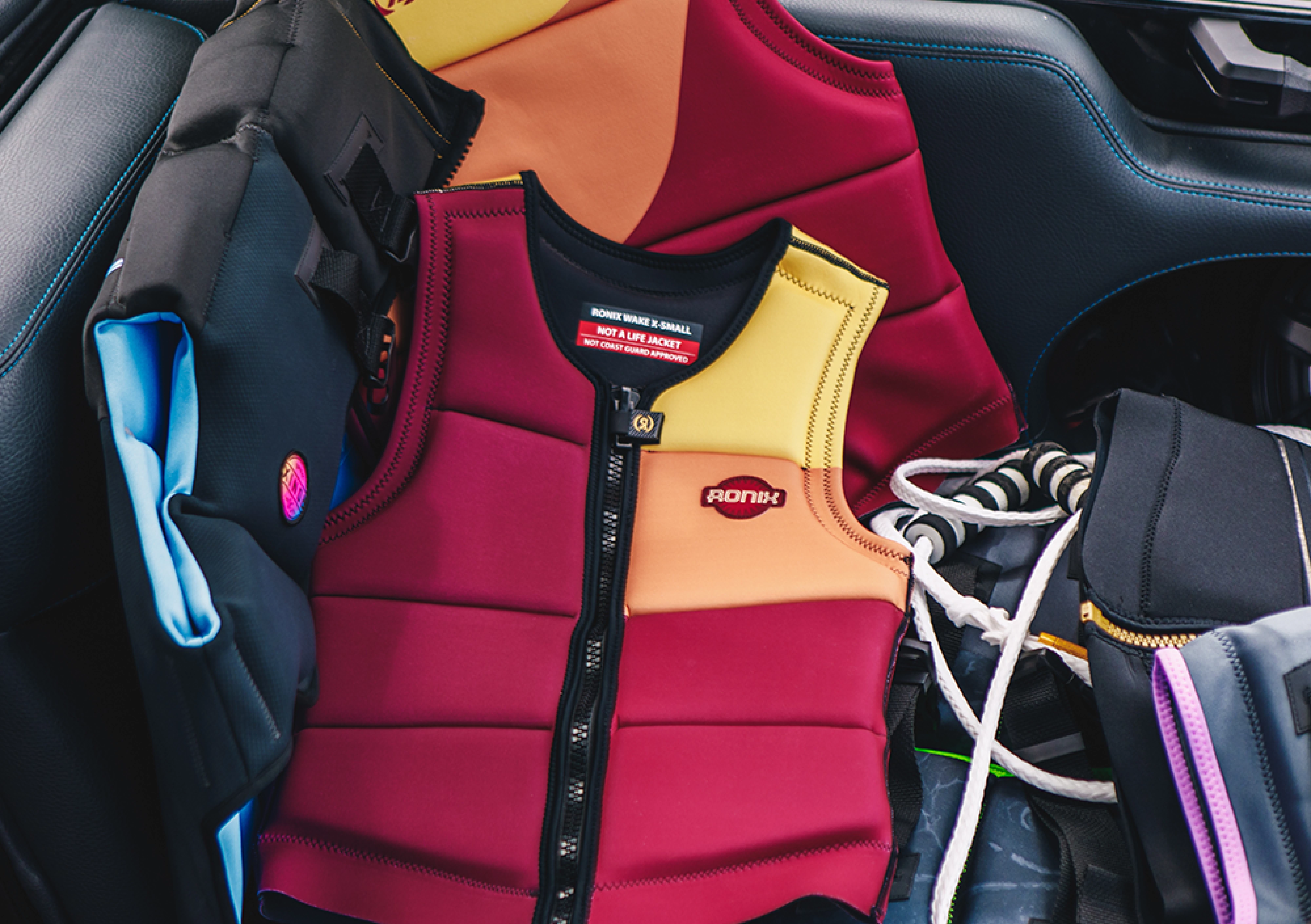 RONIX VESTS CORAL - 2026 - GALLERY 6