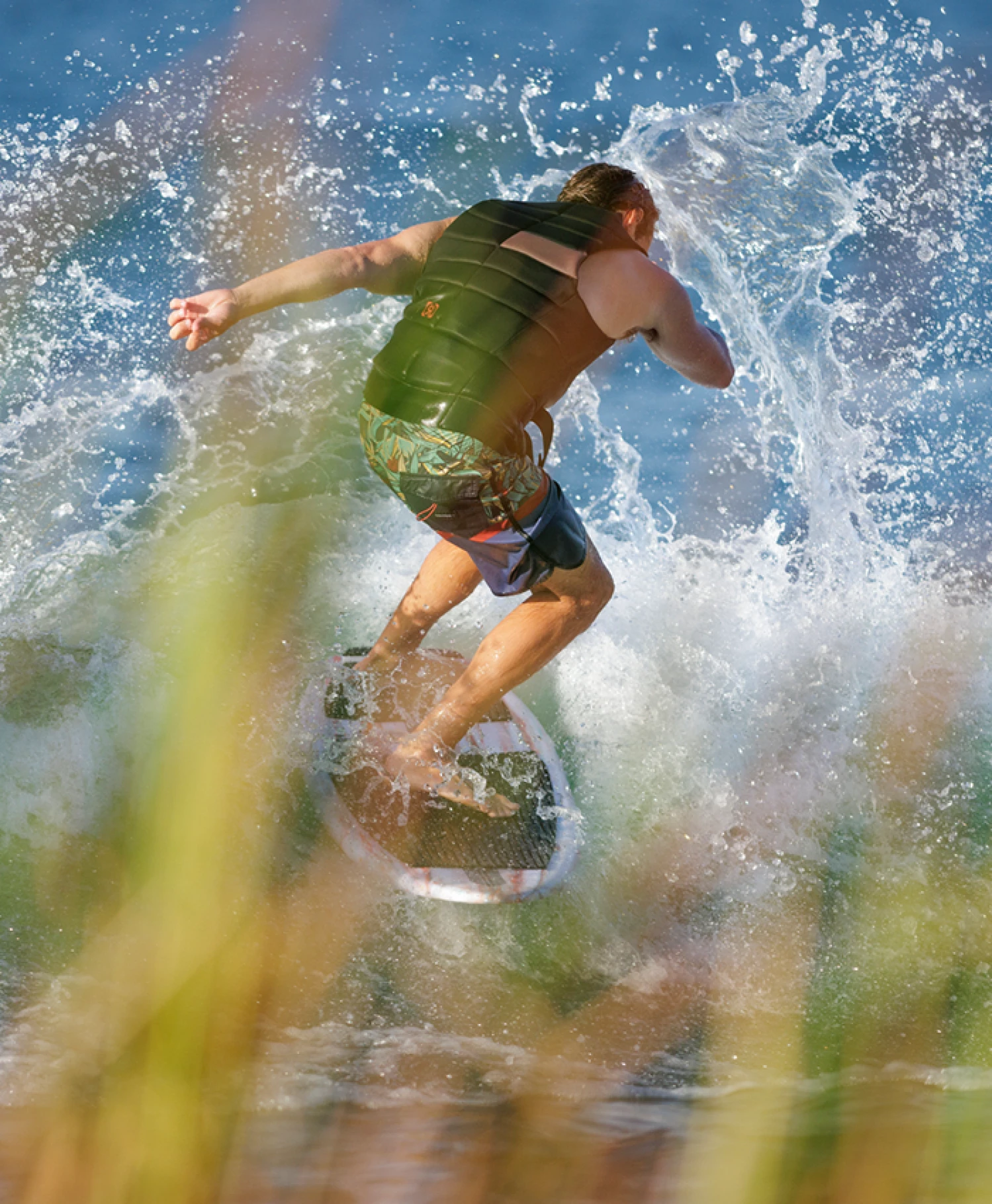 https://ronixwake.com/asset/68a76abb26c77/RONIX-FLYWEIGHT-2026-ACTION-2.png