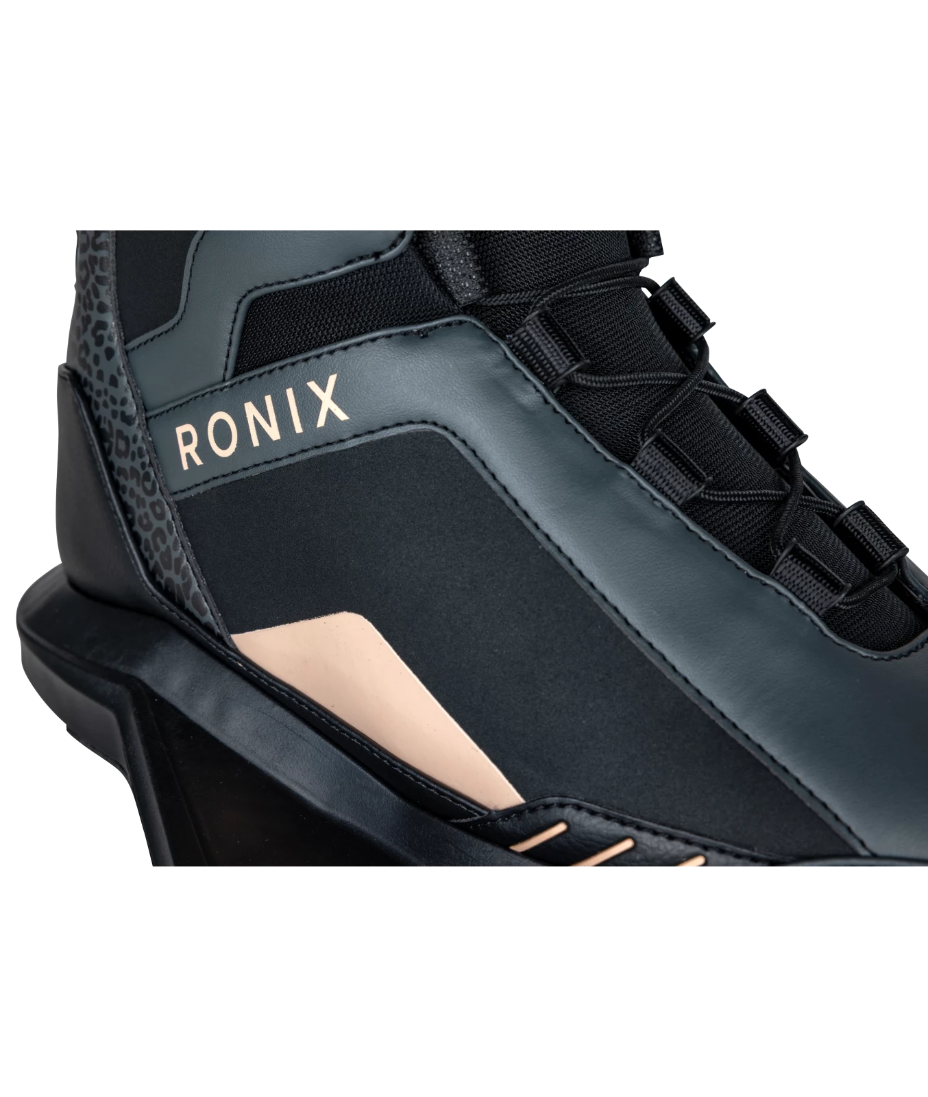 RONIX-WAKEBOARD-WOMENS-BOOT-RISE-INSET-1