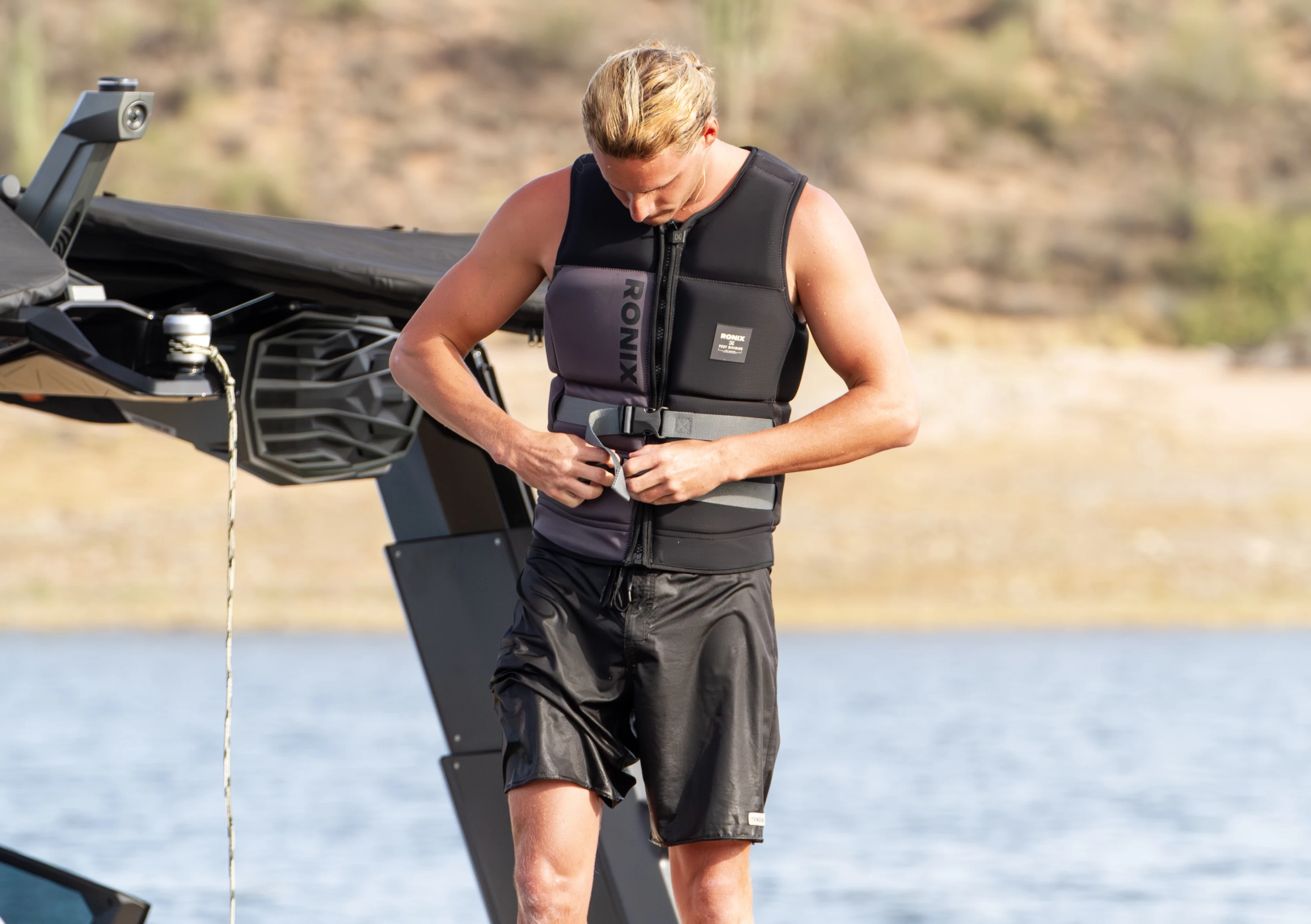 RONIX-ACTION-LIFE-JACKET-PHANTOM-CAPELLA-4-L50-CGA-2027-MG_7281
