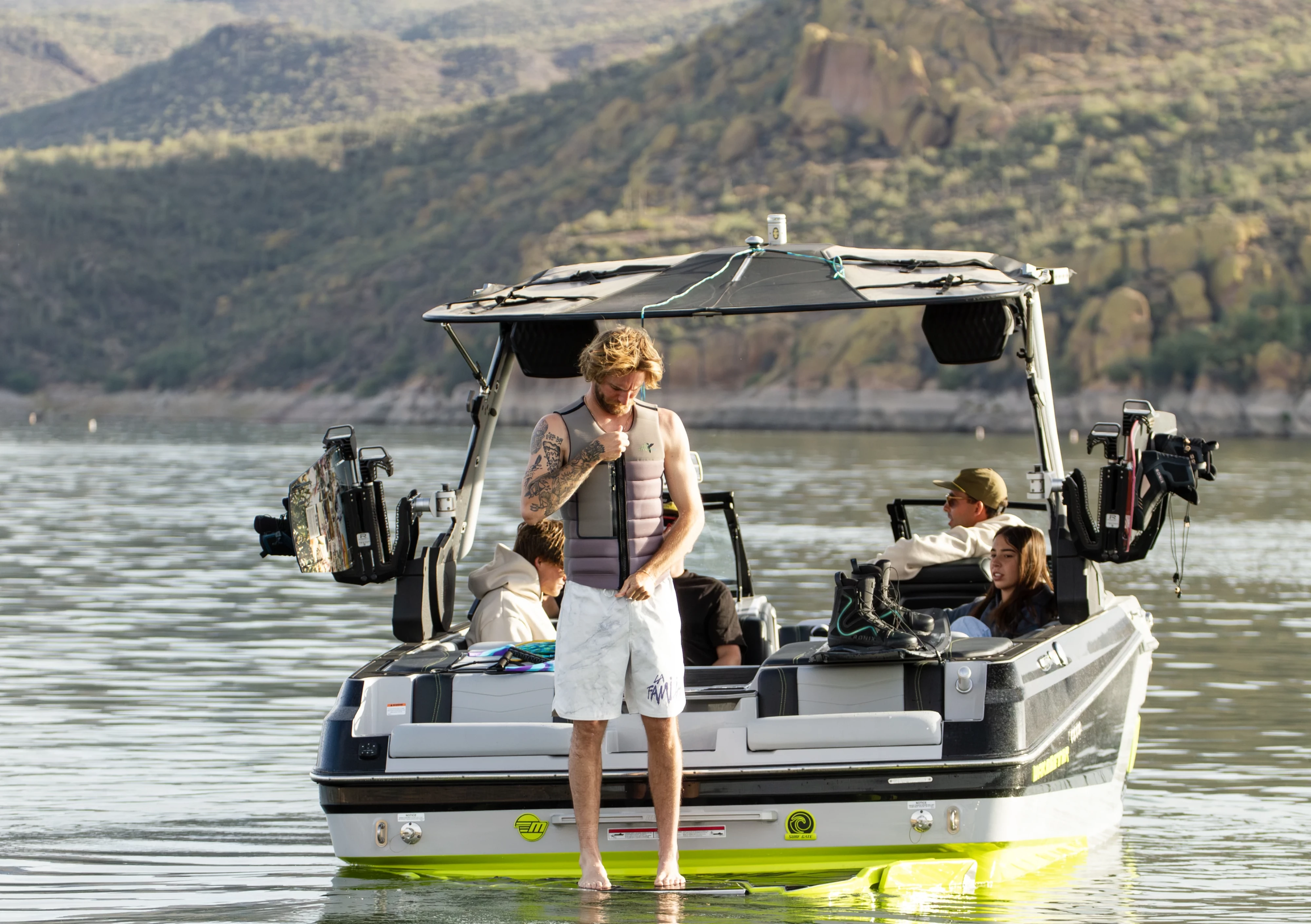 RONIX-ACTION-LIFE-JACKET-MENS-MIXTAPE-IMPACT-2027-MG_9530