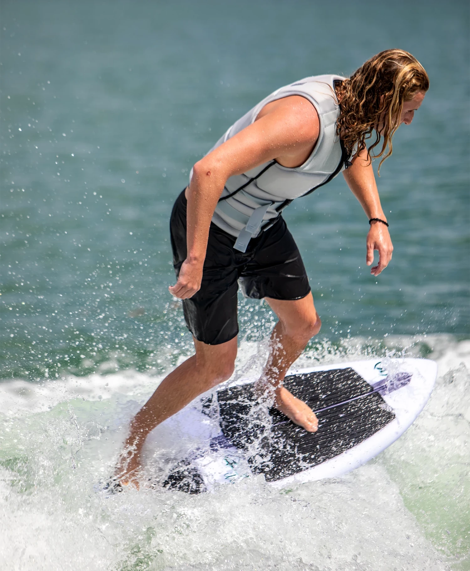 https://ronixwake.com/asset/6a623500b6c00/RONIX-ACTION-SURF-ATLANTIK-9892.webp