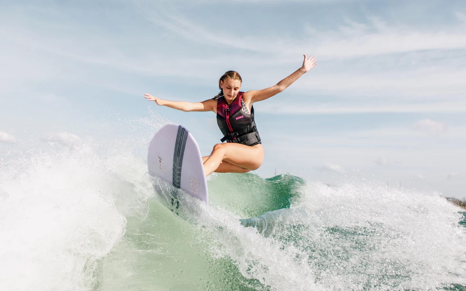 https://ronixwake.com/asset/6a623502d06c1/WAKESURFERS-AURA-30.webp