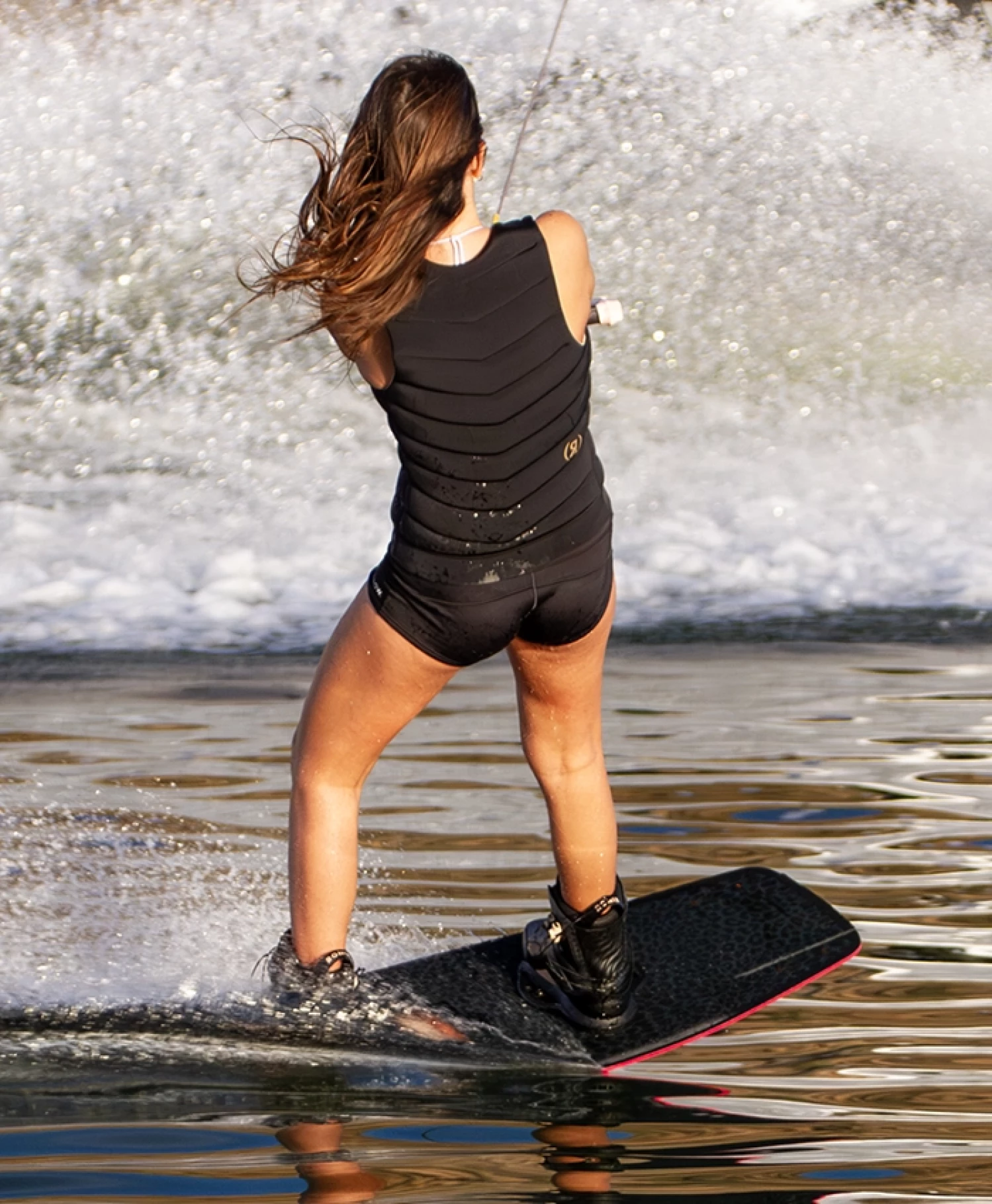 https://ronixwake.com/asset/6a63c8cd02b9a/RONIX-COLLECTION-RISE-SPOTLIGHT-3.5.webp