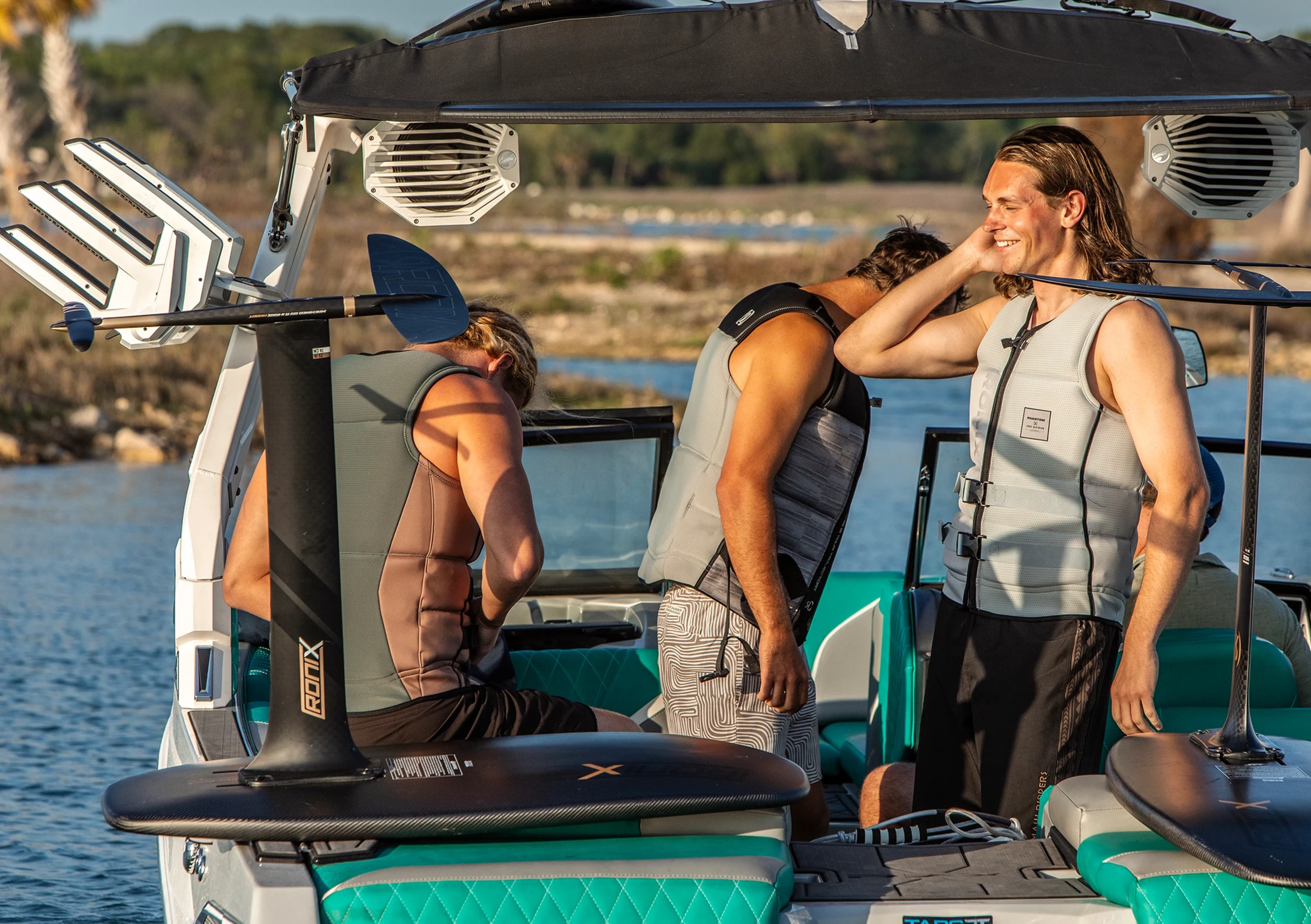 RONIX-ACTION-LIFESTYLE-FOILS_DR_0852
